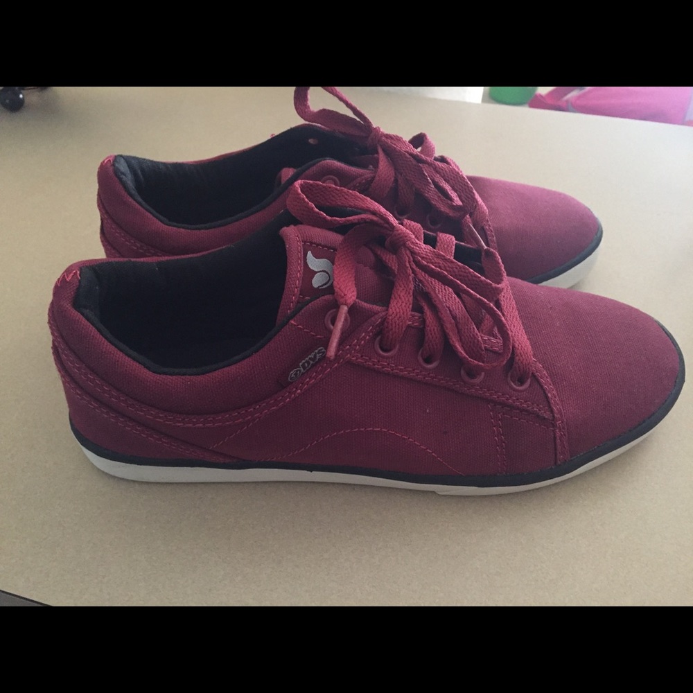 dvs sneakers